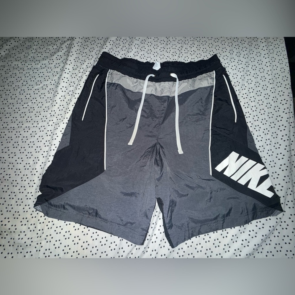 Nike Men’s Black and Gray Colorblock Athletic Shorts